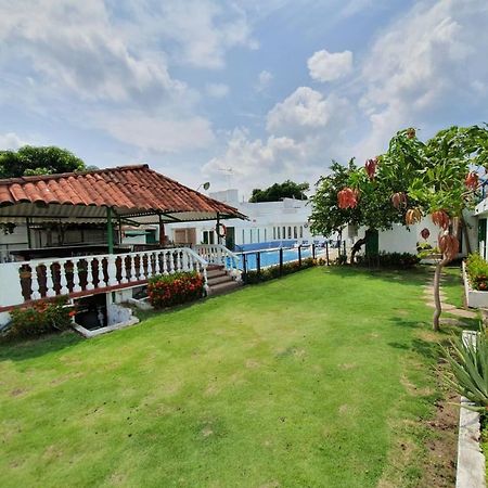 Hotel Maratea Melgar Bagian luar foto