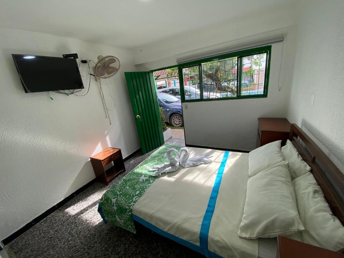 Hotel Maratea Melgar Bagian luar foto
